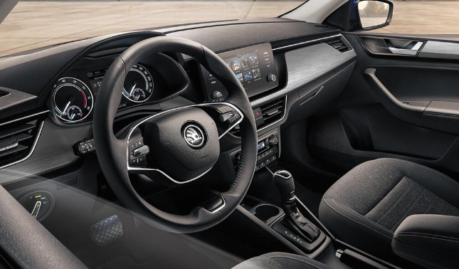 Регулировка руля: диапазон настроек Vesta vs Skoda Rapid